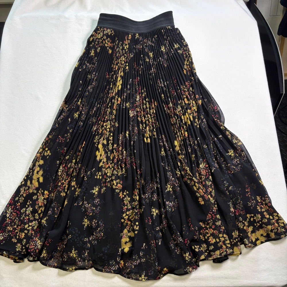 Wilfred, Pleated Maxi Skirt, XXS, Black, Floral Print Aritzia, MSRP $148